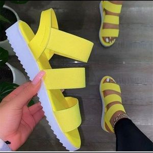 Fashion sandals